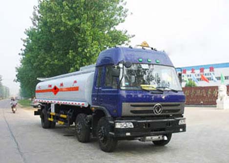 东风小三轴<a href=http://hg.chengliauto.com/ target=_blank class=infotextkey>化工液体运输车</a>图片1