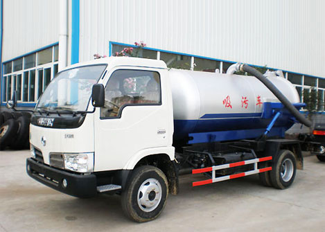 东风宽金霸<a href=http://xiwuche.chengliauto.com/ target=_blank class=infotextkey>吸污车</a>图片1