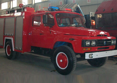 东风尖头140水罐<a href=http://xiaofangche.chengliauto.com/ target=_blank class=infotextkey>消防车</a>3.5吨图片1