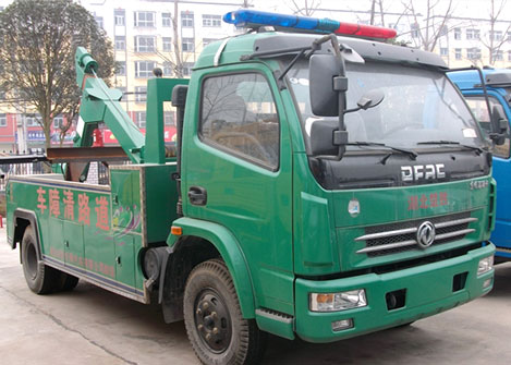东风多利卡<a href=http://qingzhangche.chengliauto.com/ target=_blank class=infotextkey>清障车</a>图片2