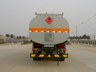 东风天龙前四后八加油车