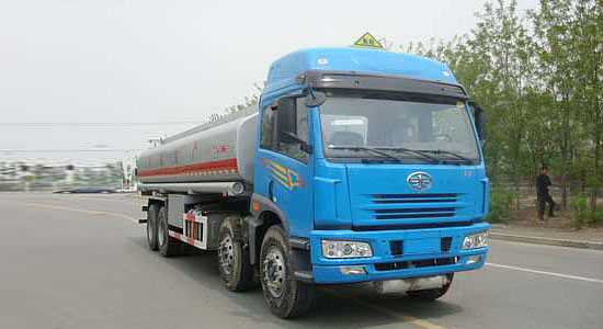 解放前四后八<a href=http://jiayouche.chengliauto.com/ target=_blank class=infotextkey>加油车</a>