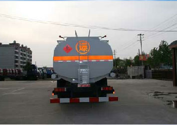 东风天龙前四后八运油车