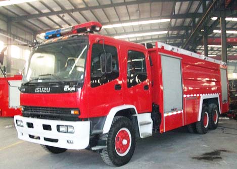 五十铃双桥10T水罐<a href=http://xiaofangche.chengliauto.com/ target=_blank class=infotextkey>消防车</a>图片1