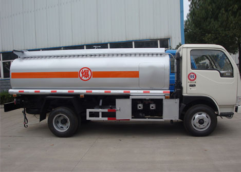 <a href=http://jiayouche.chengliauto.com/ target=_blank class=infotextkey>东风加油车</a>、运油车表层划伤修补方法