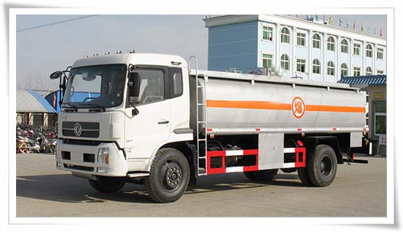 湖北程力_东风天锦<a href=http://jiayouche.chengliauto.com/ target=_blank class=infotextkey>加油车</a>