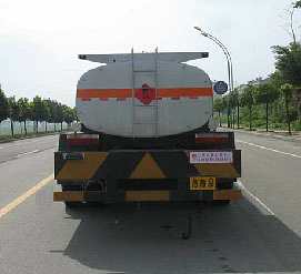 湖北程力_东风前双后单运油车