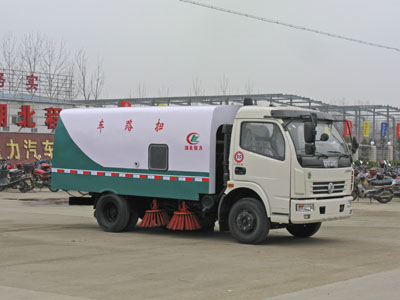 东风多利卡L3100扫路车