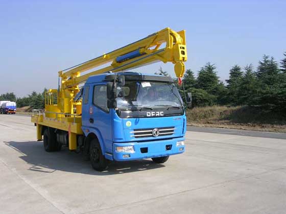 东风多利卡L3800高空作业车