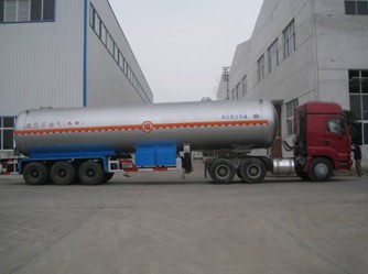 程力威液化气(丙烯)运输<a href=http://banguache.chengliauto.com/ target=_blank class=infotextkey>半挂车</a>(52m3)