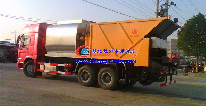 重汽HOWO同步碎石封层车(国四）
